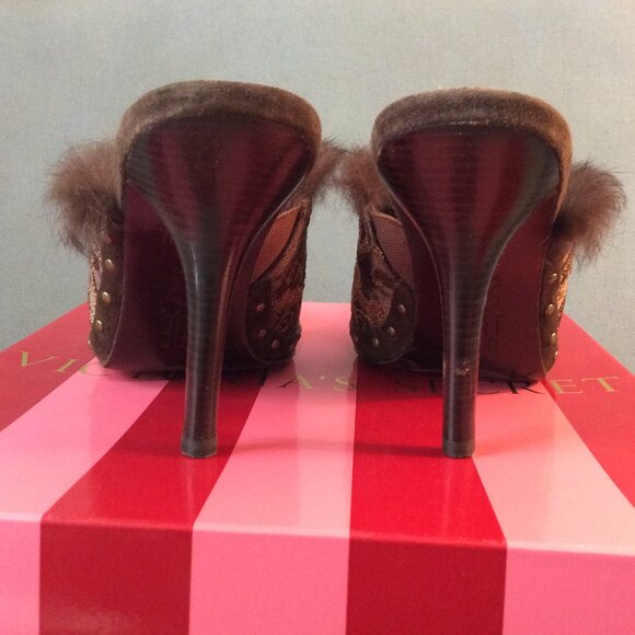 Pelle Moda vintage brocade and feather stiletto mule - Picture 7 of 10